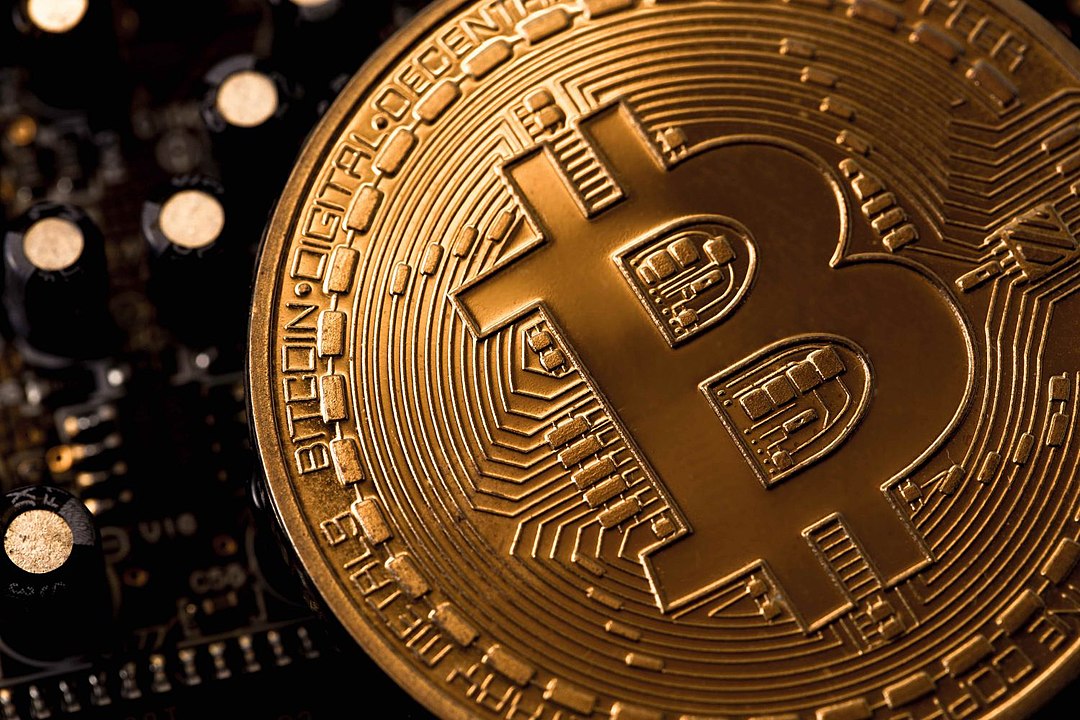 precio Bitcoin consolida caída